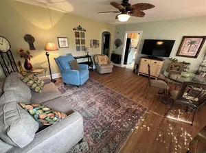 Image of Private Happy 2 BDRM Home Public Beach & Marina  with Restaurant Minutes Away