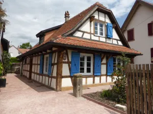 Image of Upscale cottage in Strasbourg with private parking