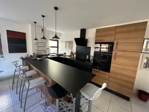 Image of Charming T3 Apartment for 6, Terrace & BBQ, Steps from Harbor in Scenic Port-Vendres