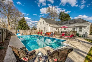 Image of Walk Downtown! Large Pool, Hot tub, Fire pit, Close to EVERYTHING!