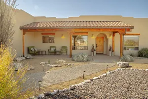 Image of Hot Tub! 2 acre oasis near Sedona and Page Springs Wineries. Mountain View!