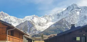 Image of La Griaz - Chaleureux et cosy -Vue sur les montagnes - grand balcon