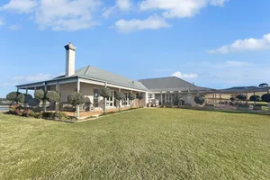 Image of Holman Estate