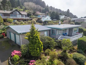 Image of Garden Cottage (By the Sea)