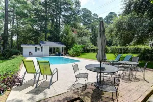 Image of Forest Acres 5BR - Pool