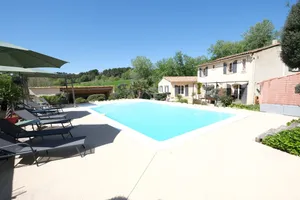 Image of Air-conditioned villa with heated pool, Luberon, in Puget - 10 people