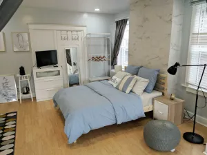 Image of Lovely, cozy Beacon guest suite with portable kitchen in Squirrel Hill