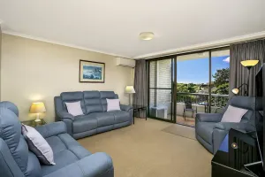 Image of Cremorne - HAMP1 - Hampden Avenue - Bright 1BR with Sunroom, Balcony Garage Near Neutral Bay Shops
