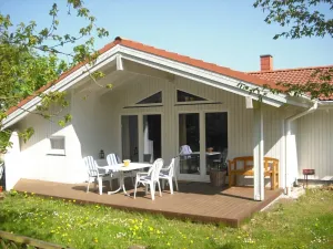 Image of Close to a lake, 6 km to the Baltic Sea, hiking, cycling