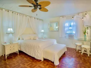 Image of Private bedroom ,private bathroom ,private entrance, private kitchen