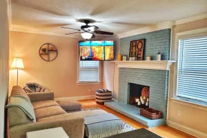 Image of Newly remodeled! Family friendly. Near lake & park