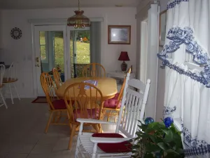 Image of Light Oak Leaf Cottage