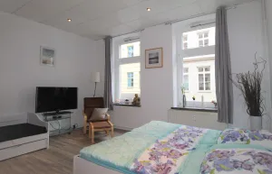 Image of Cozy vacation apartment with garden use