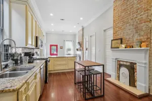 Image of Historic NOLA Home between Magazine and Tchoupitoulas Pet Friendly