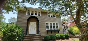 Image of Yorktown - 3 quaint private rooms and bath for 1 group\/party.