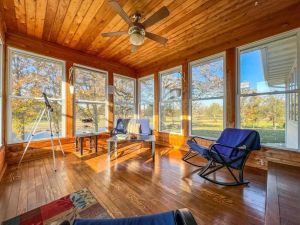 Image of Charming Lake Geneva, Wisconsin 3BR/2Bath Home - Shagbark Waters