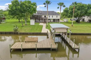 Image of Waterfront Paradise!!!!