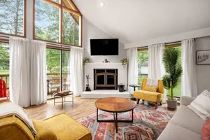 Image of Chalet w Hot Tub Deck Fire Pit Wifi Resort Fun