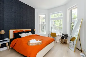 Image of Bronzeville Manor walking distance to hospitals