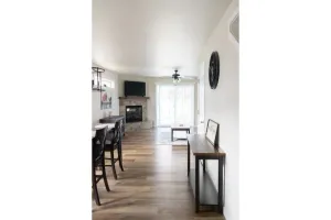 Image of Elegant just 5 minutes from downtown.