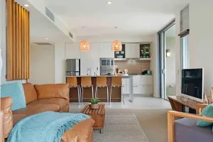 Image of Noosa Luxury, mins to beach. Ocean and bush views.