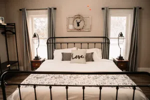 Image of Deer Ridge - A peaceful 10 Acre Wooded Retreat