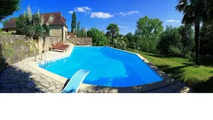 Image of Beautifully renovated country house in fantastic location and a vast private pool!