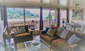 Image of The Heron in Meydenbauer Bay Bellevue | 29 Nights!