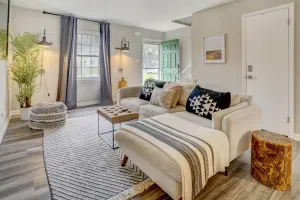 Image of Clean & Cozy 2Bdm\/1.5B Townhouse, Great Location!
