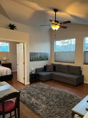 Image of Beautiful Carriage House Apartment - Centrally located right near downtown!
