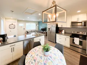 Image of Great location 2bedroom\/1bath with 200Mbps WiFi, Easy Deliveries