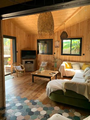 Image of Wooden house 🏠 near the ocean