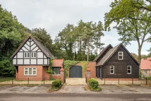 Image of Beautiful English Villa with hottub