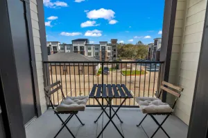 Image of 2br 2ba located mins away fro IAH Airport