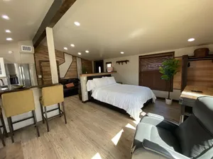 Image of Modern Ranch Studio With a Beautiful Round Porch