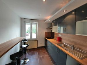 Image of Single room with shared bathroom