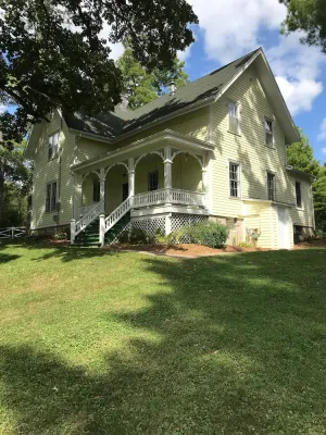 Image of Farmhouse Within City Limits & Close to Luther College
