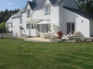Image of PRETTY HOUSE LOCATED BETWEEN COUNTRYSIDE AND SEA