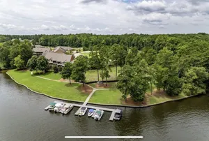 Image of Lake Oconee waterfront Townhome in great location! Perfect for large families.