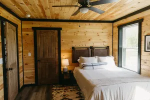 Image of \"Valley View Lodge\" - Modern Spacious Stay RRG - Slade
