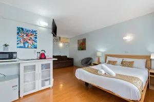 Image of Gazebo Motor Inn Room 10 - Clean Rooms with Private Bath Near Murray