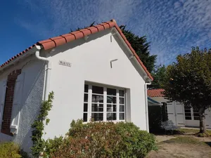 Image of Beach & Forest Retreat: Spacious House, Garden, BBQ, WiFi, Near Shops