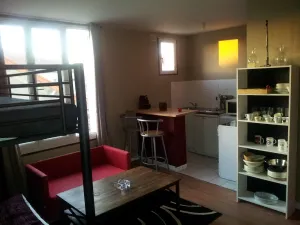 Image of Studio near Paris Métro Robespierre