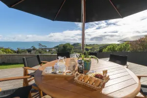 Image of Luxury Lookout - Cable Bay Holiday Home
