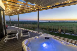 Image of villa neuve prestations de luxe, spa, vue mer Bretagne