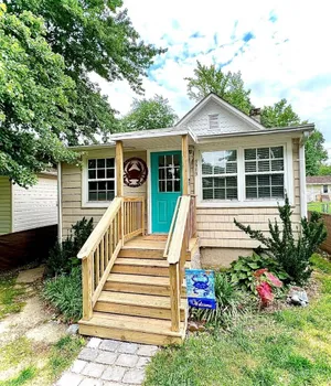 Image of The Blue Crab Beach House - Free beach passes