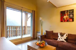 Image of Ski at foot with Balcony! #116
