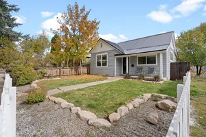 Image of Downtown Location, 5 Min Walk to Train, Great Yard