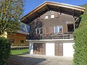 Image of Spacious Chalet Gentiane in Samoëns - Perfect for Family or Friends, Sleeps 8-10, Close to Center