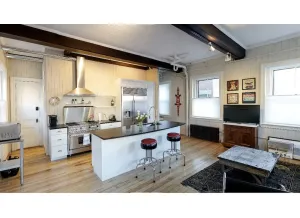 Image of Vibrant 2 Level Apartment
